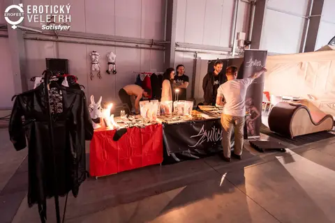 Erotic Fair 2023 — photograph 31 of 517
