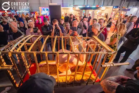 Erotic Fair 2023 — photograph 60 of 517