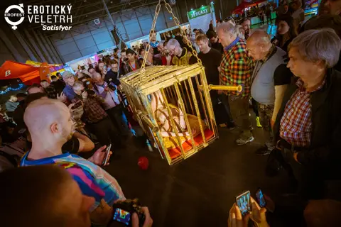 Erotic Fair 2023 — photograph 77 of 517