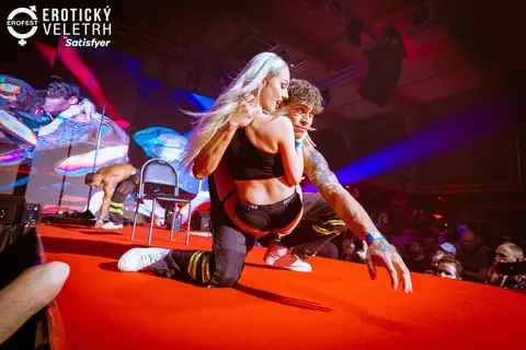 Erotic Fair 2023 — photograph 179 of 517