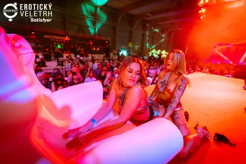 Erotic Fair 2023 — photograph 192 of 517