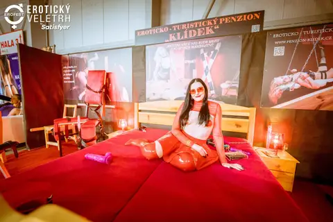Erotic Fair 2023 — photograph 266 of 517