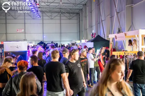 Erotic Fair 2023 — photograph 285 of 517