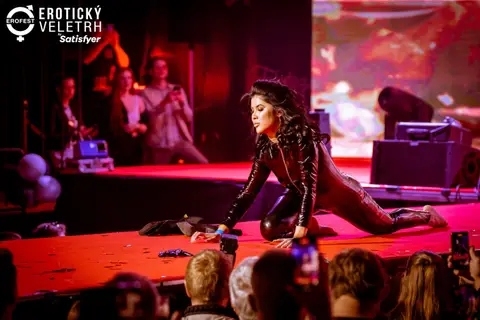 Erotic Fair 2023 — photograph 336 of 517