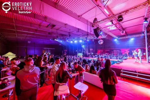 Erotic Fair 2023 — photograph 452 of 517