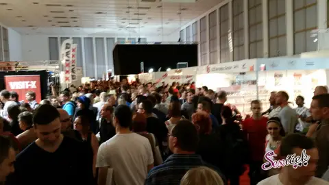What is an erotic fair in Germany like? — photograph 6 of 32