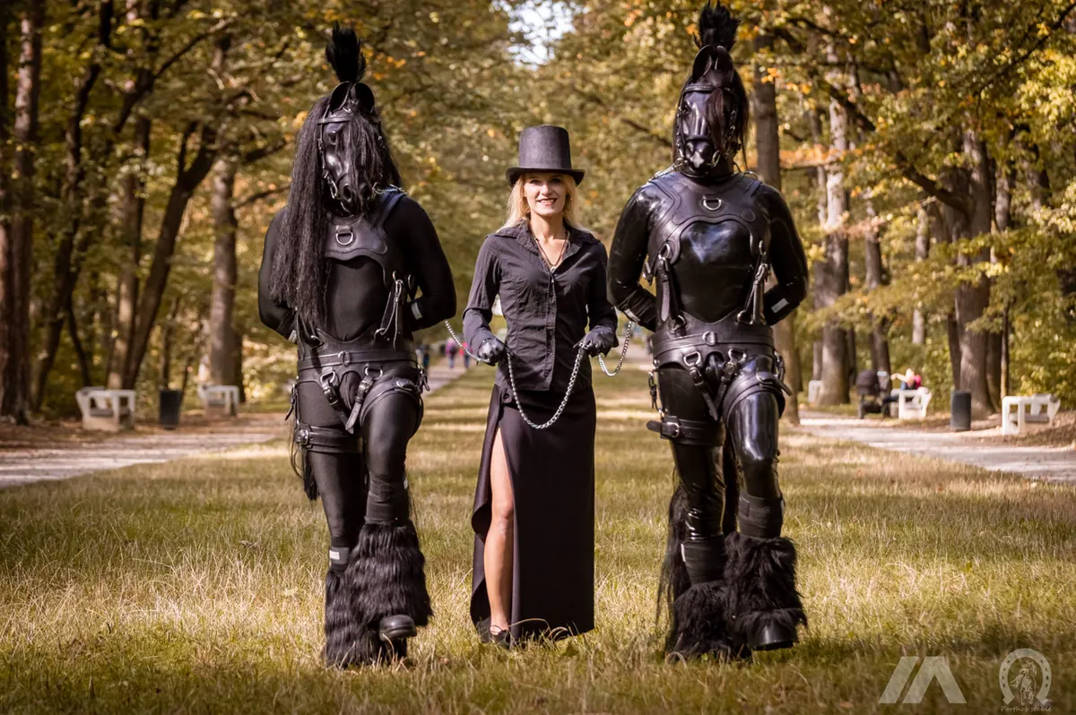 Photo illustrating the article Aramis and Porthos Black Pearl: Pony Play, a fascinating kind of fetish